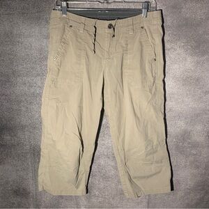 Kuhl Free Range Capri Pants Women 10 Tan Cargo Pockets Hiking. Flower stitching